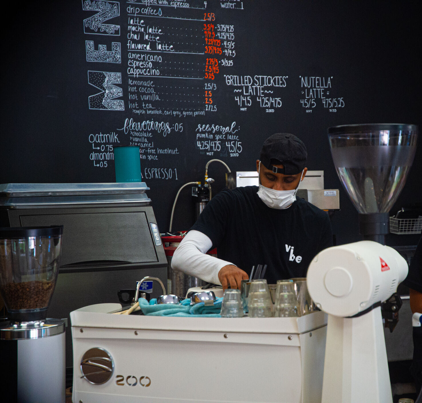 Vibe Coffee, barista